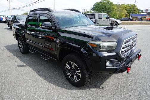2018 Toyota Tacoma TRD Sport