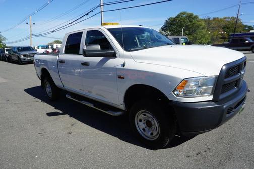 2018 RAM 2500 Tradesman Crew Cab 4x4 6'4' Box