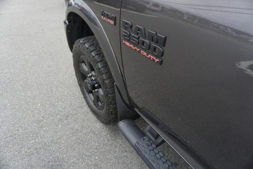 2018 RAM 2500 Laramie Crew Cab 4x4 6'4' Box