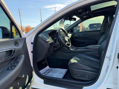 2021 Hyundai SONATA SE