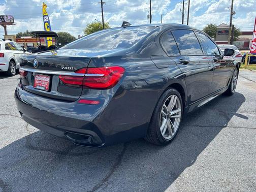 2016 BMW 740 740i Sedan 4D