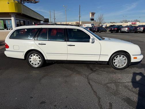 1998 Mercedes-Benz E-Class E 320 Wagon 4D