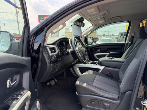 Super Black 2020 Nissan Titan SV