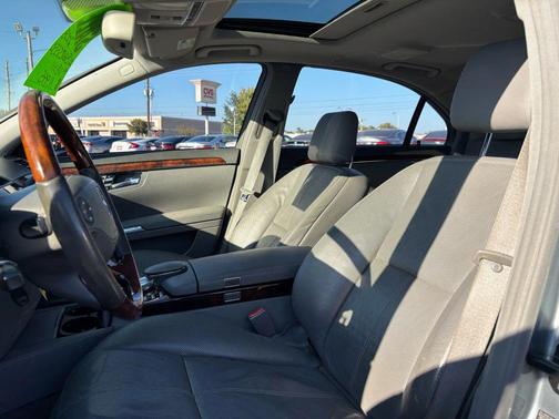 2008 Mercedes-Benz S-Class S 550 Sedan 4D