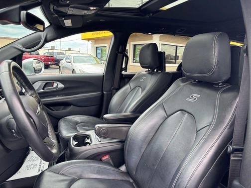 2020 Chrysler Pacifica Touring-L Plus