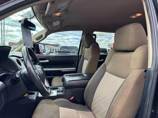 2015 Toyota Tundra SR5