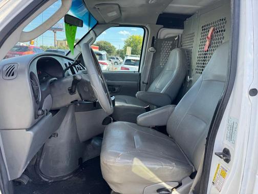 2008 Ford E250 Base
