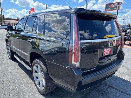 2019 Cadillac Escalade Luxury