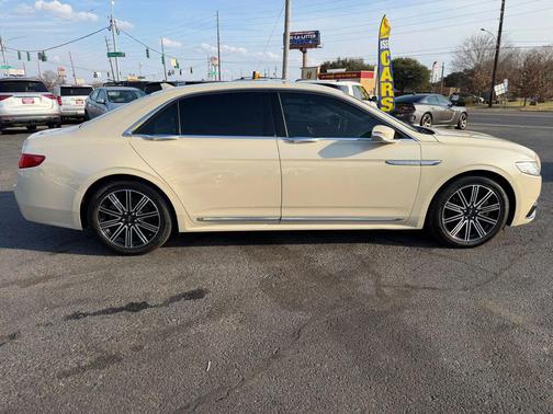 2018 Lincoln Continental Reserve
