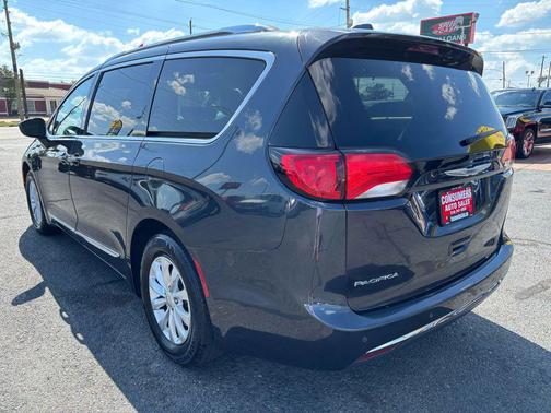 2019 Chrysler Pacifica Touring L