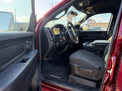 2021 RAM 2500 Tradesman Crew Cab 4x4 6'4' Box