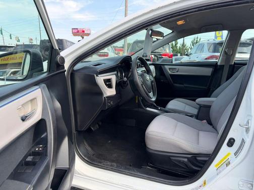 Super White 2015 Toyota Corolla LE Plus