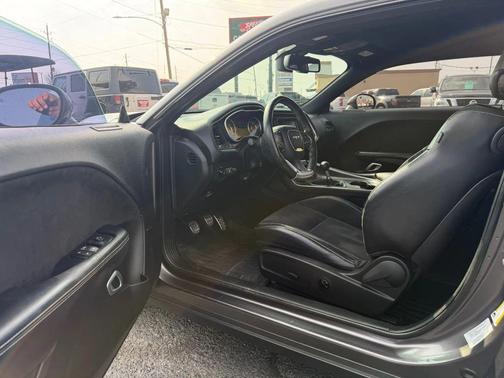 2015 Dodge Challenger SRT 392