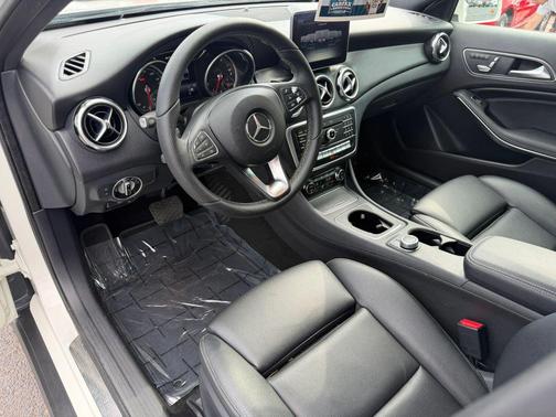 White 2018 Mercedes-Benz GLA 250 Base