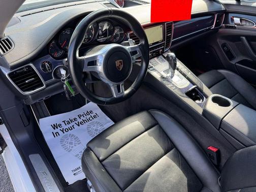 2016 Porsche Panamera 4