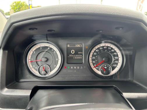 2017 RAM 2500 Big Horn Crew Cab 4x4 6'4' Box