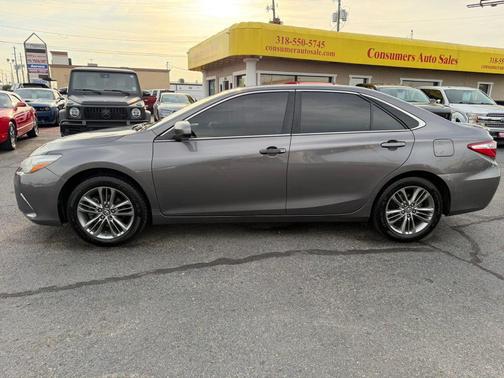 Grey 2017 Toyota Camry SE