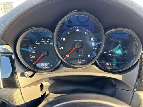 2018 Porsche Macan Base