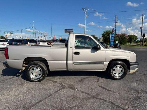 2004 Chevrolet Silverado 1500 Base