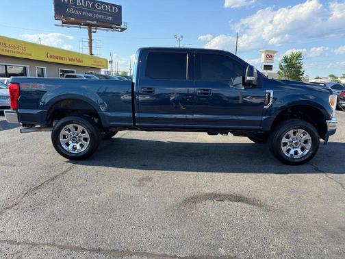 Blue Jeans Metallic 2017 Ford F-250 Lariat