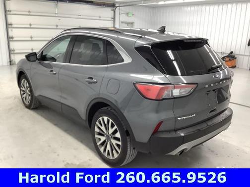 2022 Ford Escape Titanium