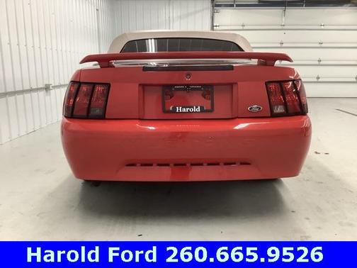 2004 Ford Mustang Deluxe