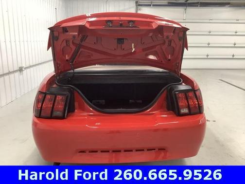 2004 Ford Mustang Deluxe