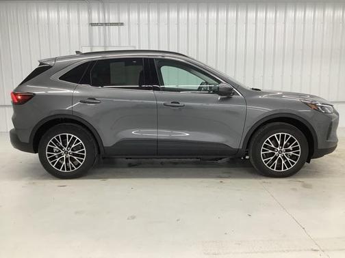 2024 Ford Escape PHEV SE