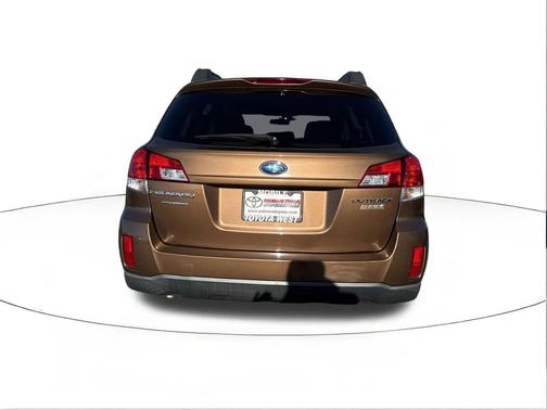 Caramel Bronze Pearl 2011 Subaru Outback 2.5 i Premium