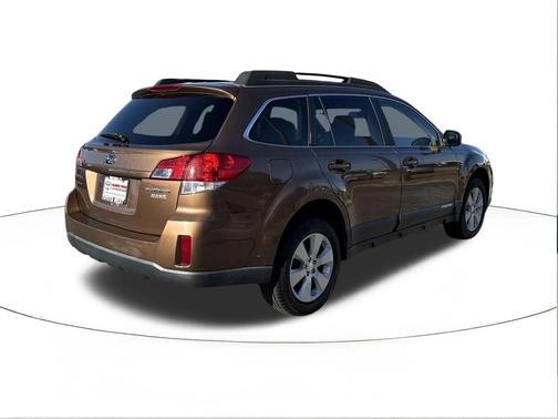 Caramel Bronze Pearl 2011 Subaru Outback 2.5 i Premium