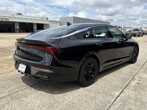 Aurora Black Pearl 2025 Kia K5 LXS