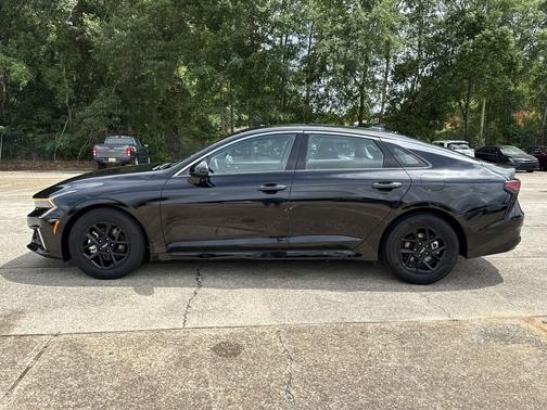 Aurora Black Pearl 2025 Kia K5 LXS
