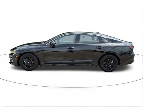 Aurora Black Pearl 2025 Kia K5 LXS