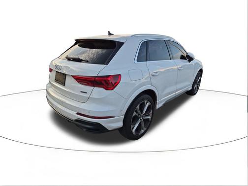 2021 Audi Q3 45 S line Premium Plus