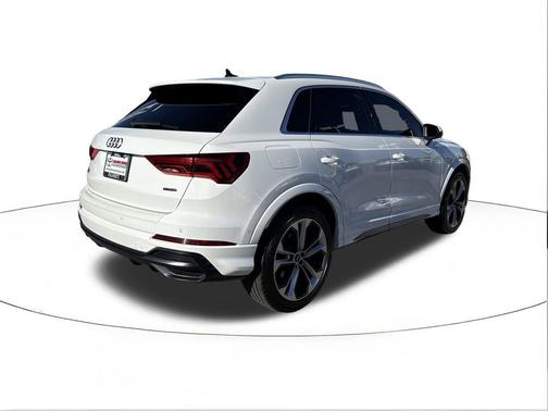 2021 Audi Q3 45 S line Premium Plus