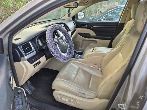 2016 Toyota Highlander Limited