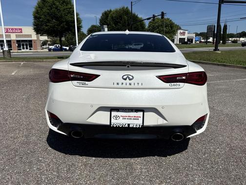 White 2018 INFINITI Q60 3.0t Sport