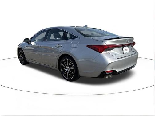 Celestial Silver Metallic 2019 Toyota Avalon Touring