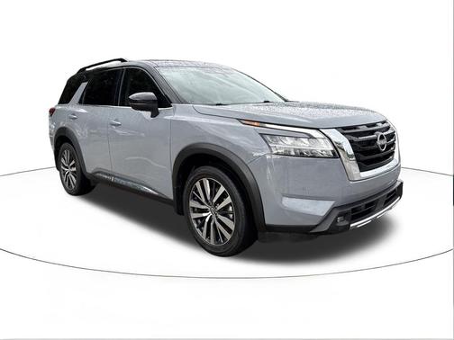 Gray 2022 Nissan Pathfinder Platinum 2WD