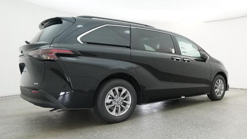 Midnight Black Metallic 2026 Toyota Sienna XLE