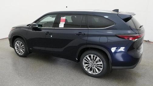 2026 Toyota Highlander Hybrid Platinum