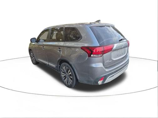 2020 Mitsubishi Outlander ES