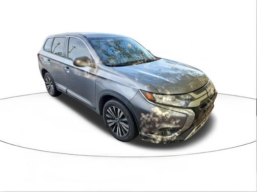 2020 Mitsubishi Outlander ES