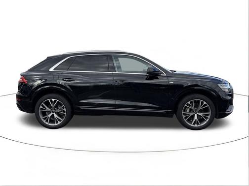2023 Audi Q8 55 Premium Plus
