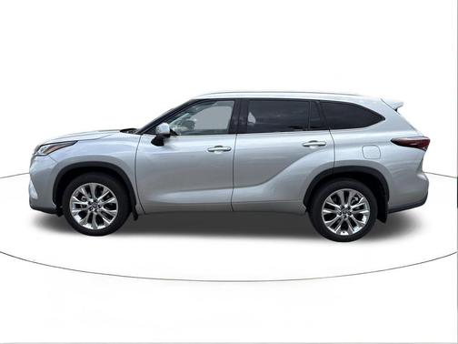 Celestial Silver Metallic 2024 Toyota Highlander Limited