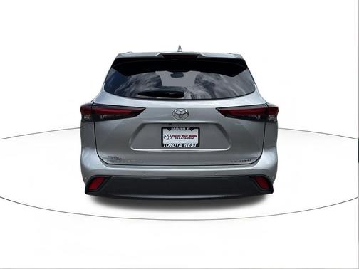 Celestial Silver Metallic 2024 Toyota Highlander Limited