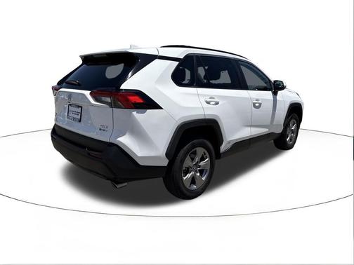 Ice Cap 2025 Toyota RAV4 Hybrid XLE