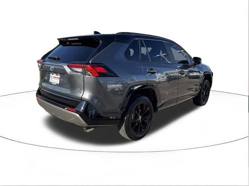 2024 Toyota RAV4 Hybrid SE