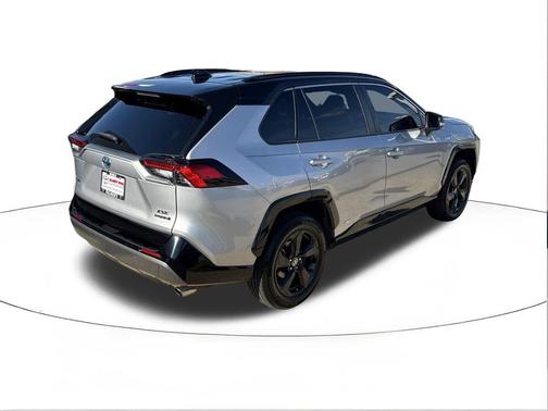 2021 Toyota RAV4 Hybrid SE