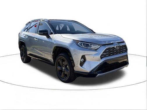 2021 Toyota RAV4 Hybrid SE